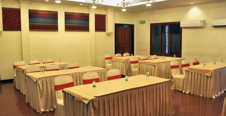 Abbott Hotel Navi Mumbai Extérieur photo