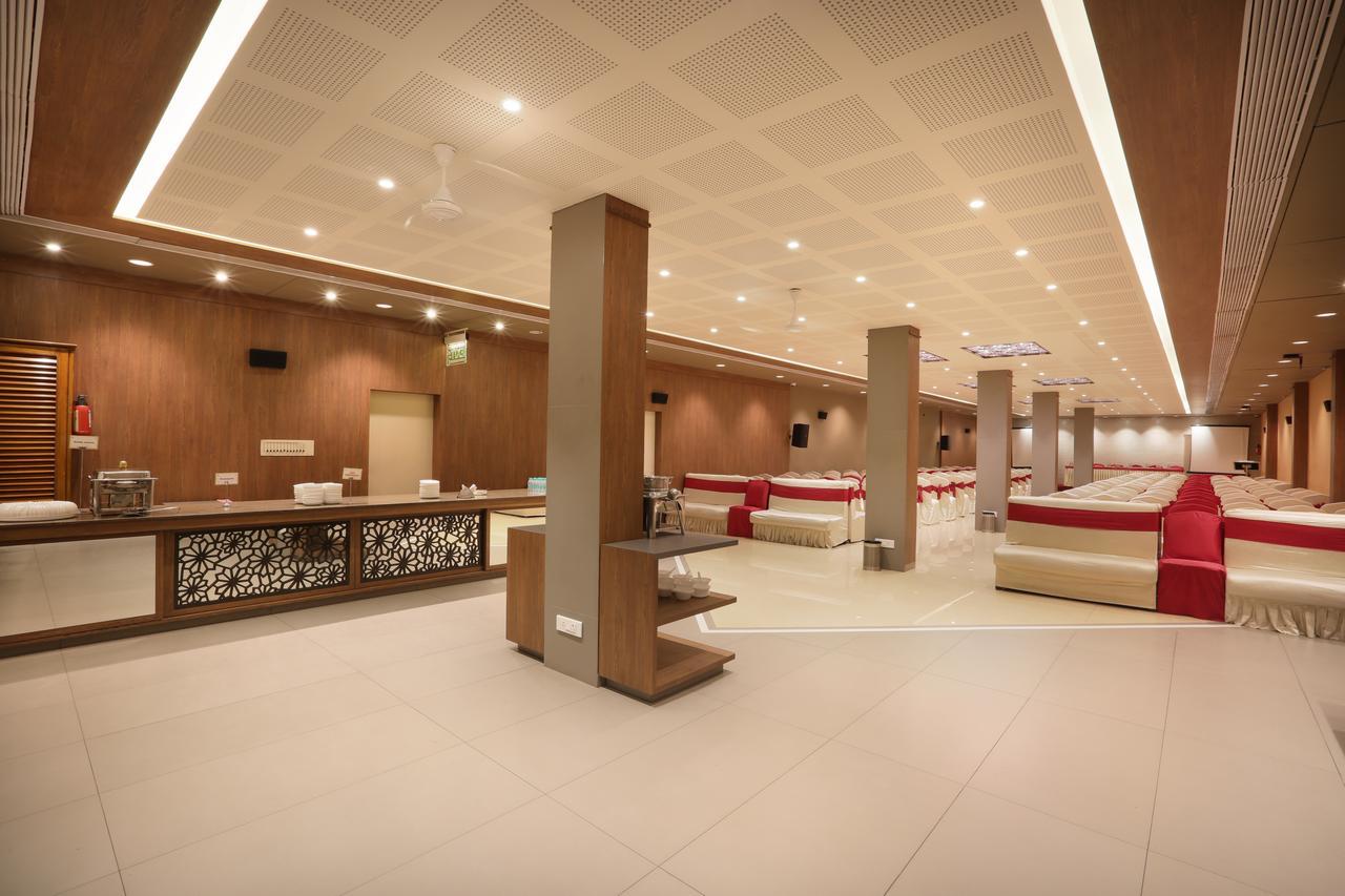 Abbott Hotel Navi Mumbai Extérieur photo