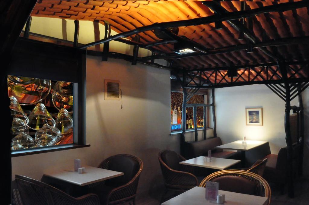 Abbott Hotel Navi Mumbai Extérieur photo